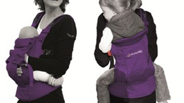 Minimonkey introduceert nieuwe manier van baby dragen