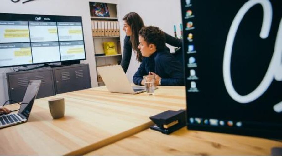 Eerste huiswerkapp ter wereld gaat live in Nederland