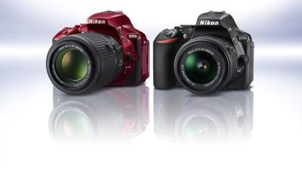 De Nikon D5500: eerste DX-formaat D-SLR-camera met kantelbaar touchscreen