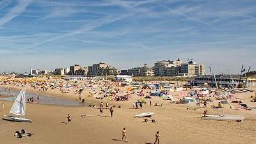 Noordwijk zet extra gratis strandpendeldienst in