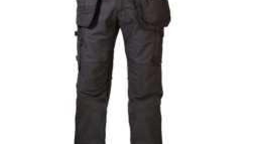 Bj퀌?rnkl퀌?der ontwikkelt waterdichte werkbroek met handige zakken