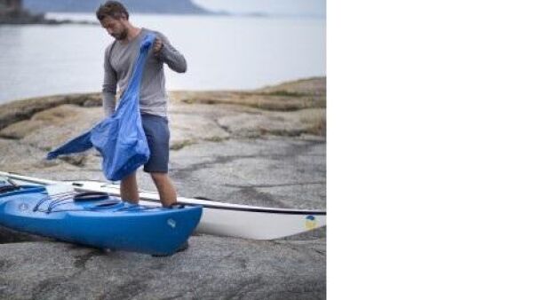 Lichtgewicht kleding voor hikers, bikers en kanoírs