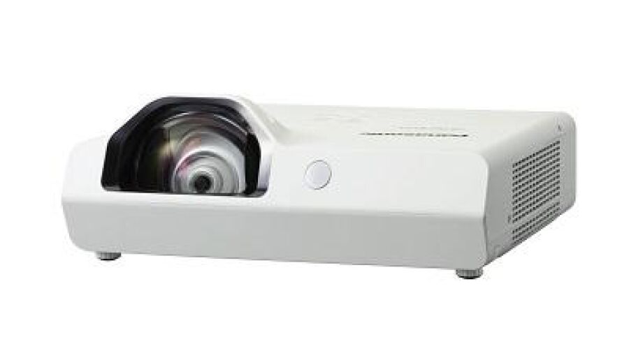 Panasonic breidt assortiment LCD Short Throw-projectoren uit