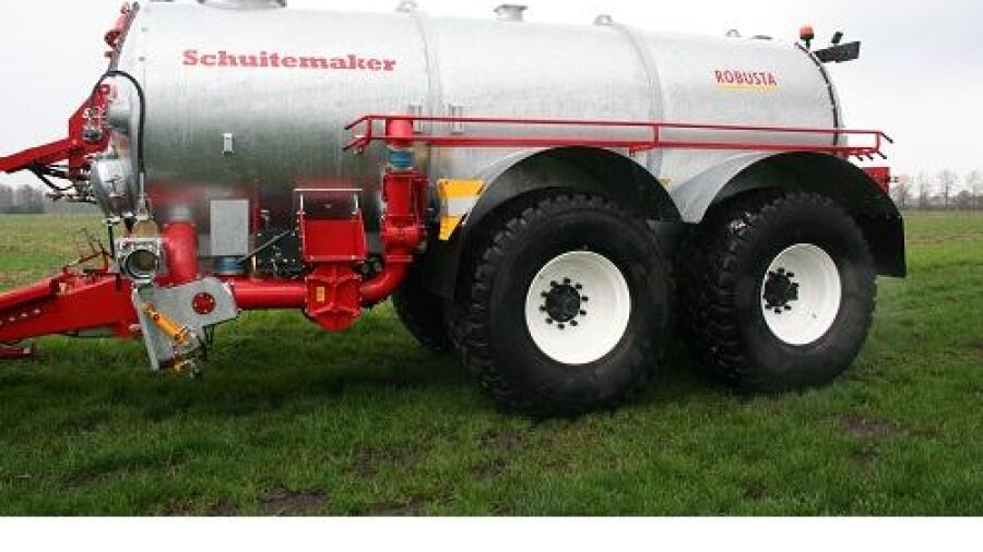 Robusta 155 WK pomptankwagen