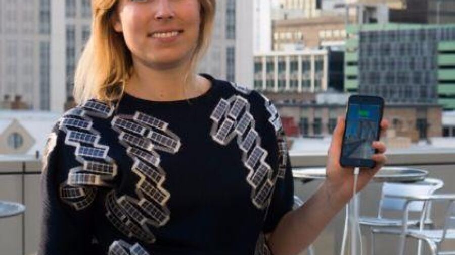 Solar Shirt: de draagbare telefoonoplader