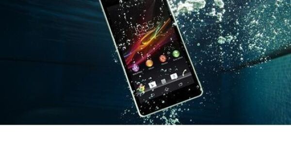 Sony Xperia ZR vanaf nu verkrijgbaar