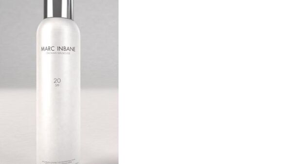 Zon beschermings mousse die verkoelt, beschermt í©n verrast!
