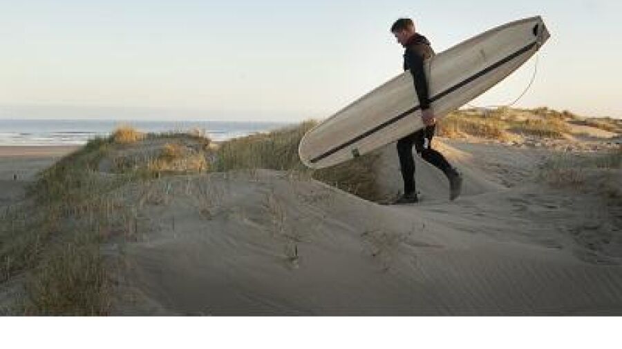 Eerste surfplanken van Hollands hout