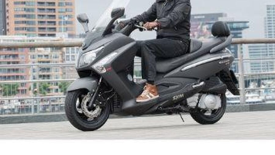 SYM stimuleert mobiliteitsvoordelen motorscooter met gratis A1 rijexamen