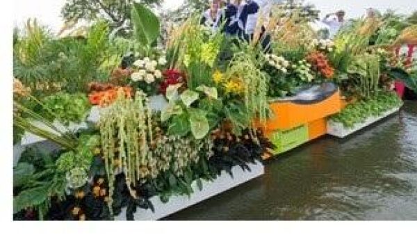 Varend Corso Westland – boordevol bloemen, planten, groente, fruit
