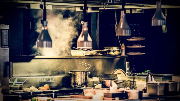 Zo belangrijk is dieptereiniging van keukens in de horeca