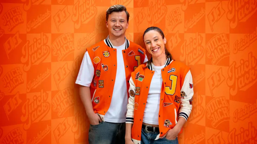 Jumbo trapt voetbalvoorpret af met uniek Juichjack en speciaal nummer Snollebollekes