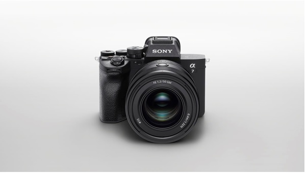 α7 IV full-frame camera Sony